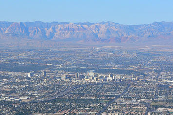 1024px-Las_Vegas_from_Frenchman_3.jpg