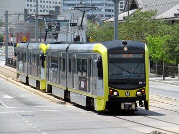 Gold_Line_train_on_East_1st_Street.jpg