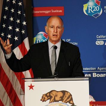 Governor_Jerry_Brown_2014.jpg