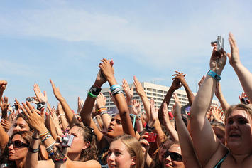 Long Island- Warped Tour crowd.jpg