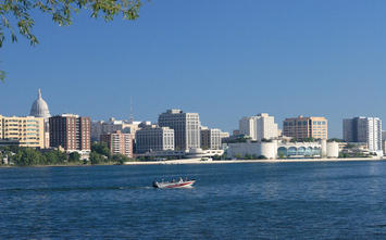 Madison_Wisconsin.jpg Madison_Wisconsin.jpg
