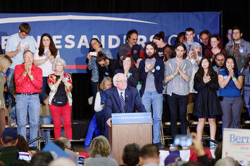 Senator_of_Vermont_Bernie_Sanders_at_Derry_Town_Hall,_Pinkerton_Academy_NH_October_30th,_2015_by_Michael_Vadon_08.jpg Senator_of_Vermont_Bernie_Sanders_at_Derry_Town_Hall,_Pinkerton_Academy_NH_October_30th,_2015_by_Michael_Vadon_08.jpg