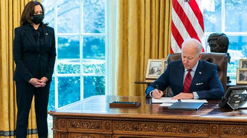 biden-signs-exec-orders-harris-oval-office.jpg