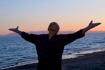 california-arms-iStock_000003040219XSmall.jpg california-arms-iStock_000003040219XSmall.jpg