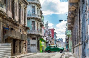 havana-vintage-car.jpg havana-vintage-car.jpg
