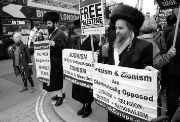 orthodox-protest-bandw.jpg orthodox-protest-bandw.jpg