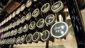 typewriter at BEA4639586151_5b6085f0c7.jpg typewriter at BEA4639586151_5b6085f0c7.jpg